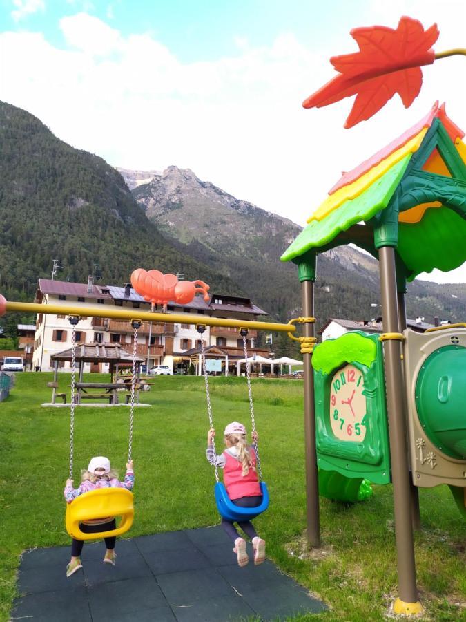 Albergo Ristorante Cacciatori Auronzo di Cadore Exterior photo